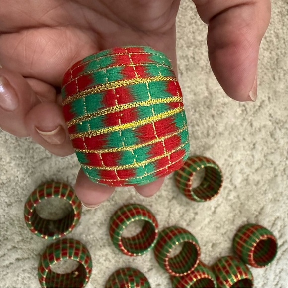 Holiday Plaid Napkin Rings - Set of 10 - Picture 4 of 6